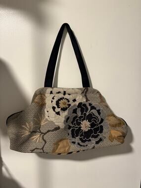 ATENTI Tapestry Snap Close Bag